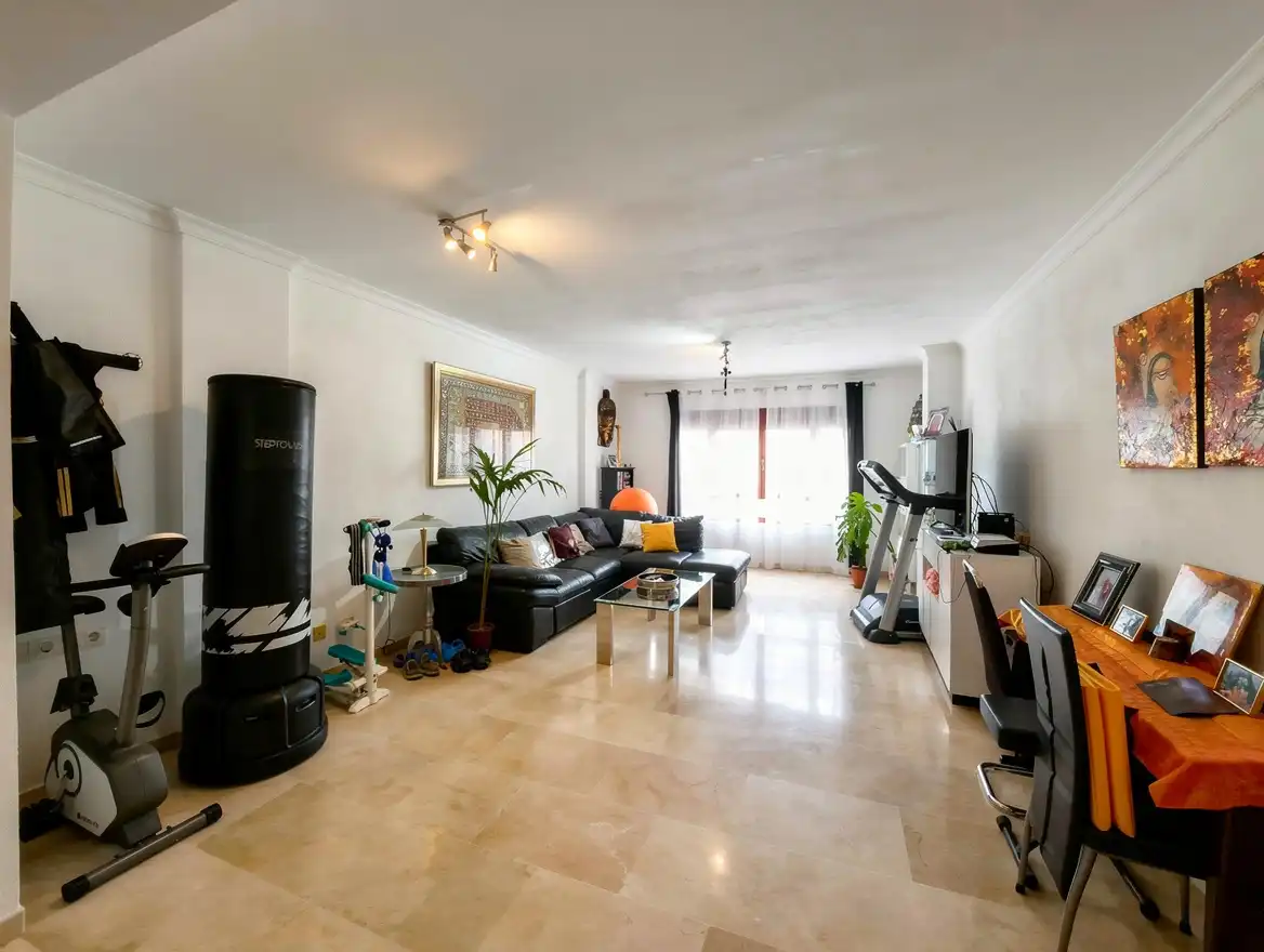 Sala d'estar de Pis en venda en Las Palmas de Gran Canaria amb Traster i Piscina comunitària