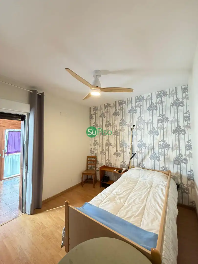 Chalet con jardín en venta en Calle Portugal 2, imagen 3