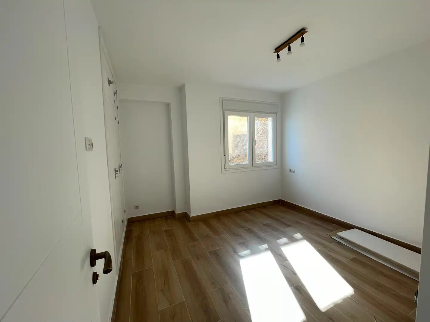 Bedroom of Flat for rent in Málaga  with Air Conditioner, Terrace and Balcony
