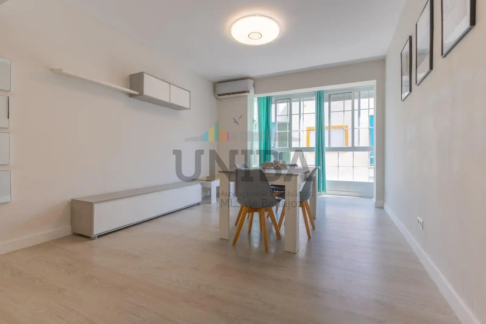 Dining room of Flat for sale in Ciudad Jardín