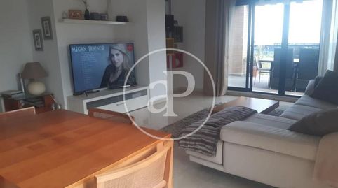 Foto 2 de Piso de alquiler en C/ de Santa Genoveva Torres, Sant Llorenç - Zona Alfahuir, Valencia Capital