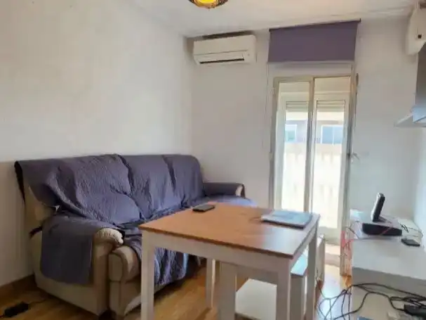 Sala d'estar de Pis en venda en Madrid amb Aire condicionat i Balcó