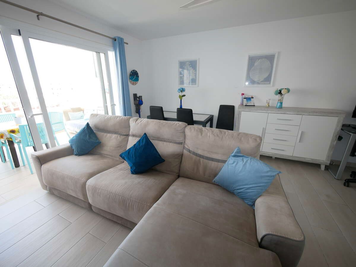 Sala d'estar de Apartament en venda en Teguise amb Terrassa, Moblat i Piscina comunitària