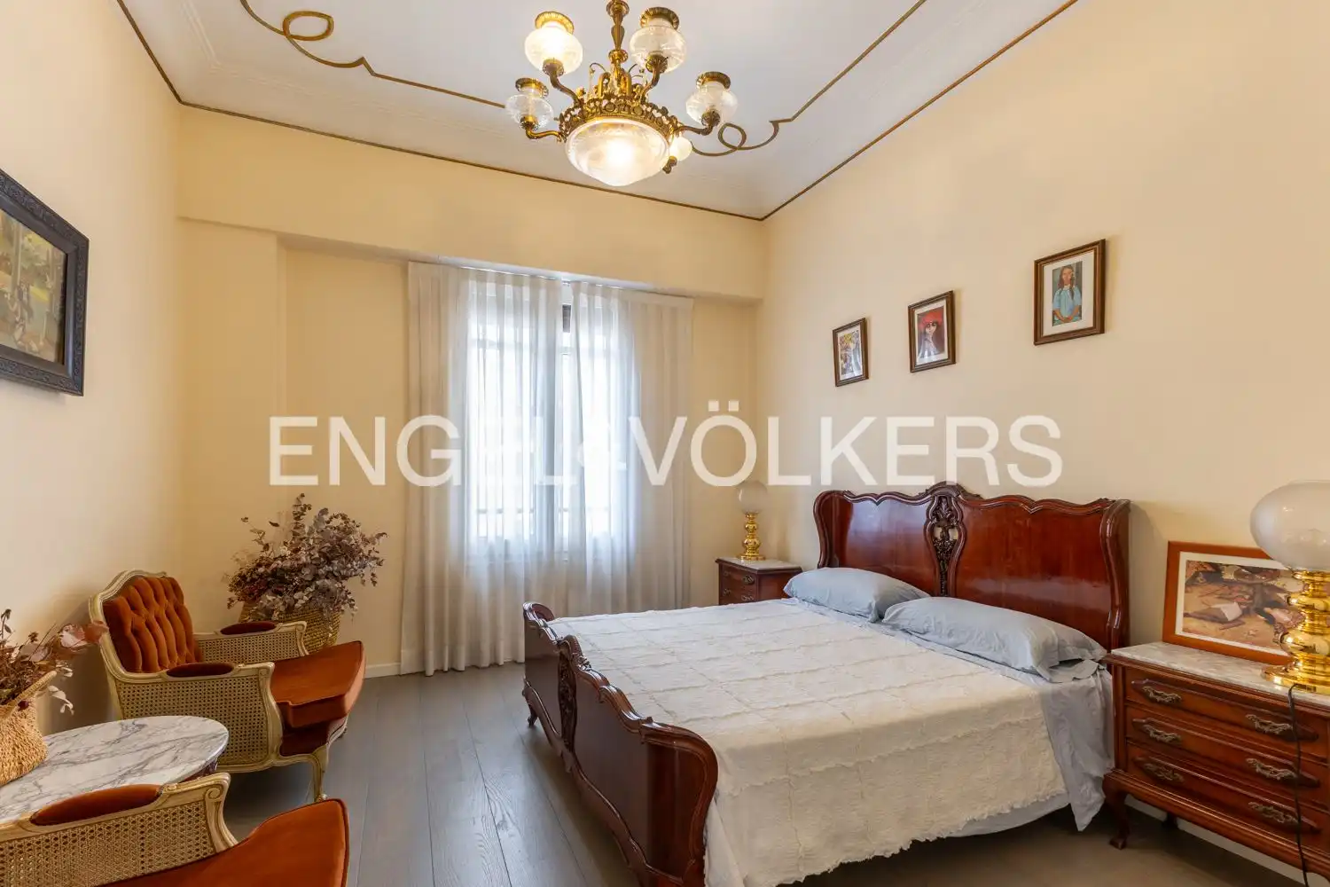 Schlafzimmer von Wohnung zur Miete in Valencia mit Heizung