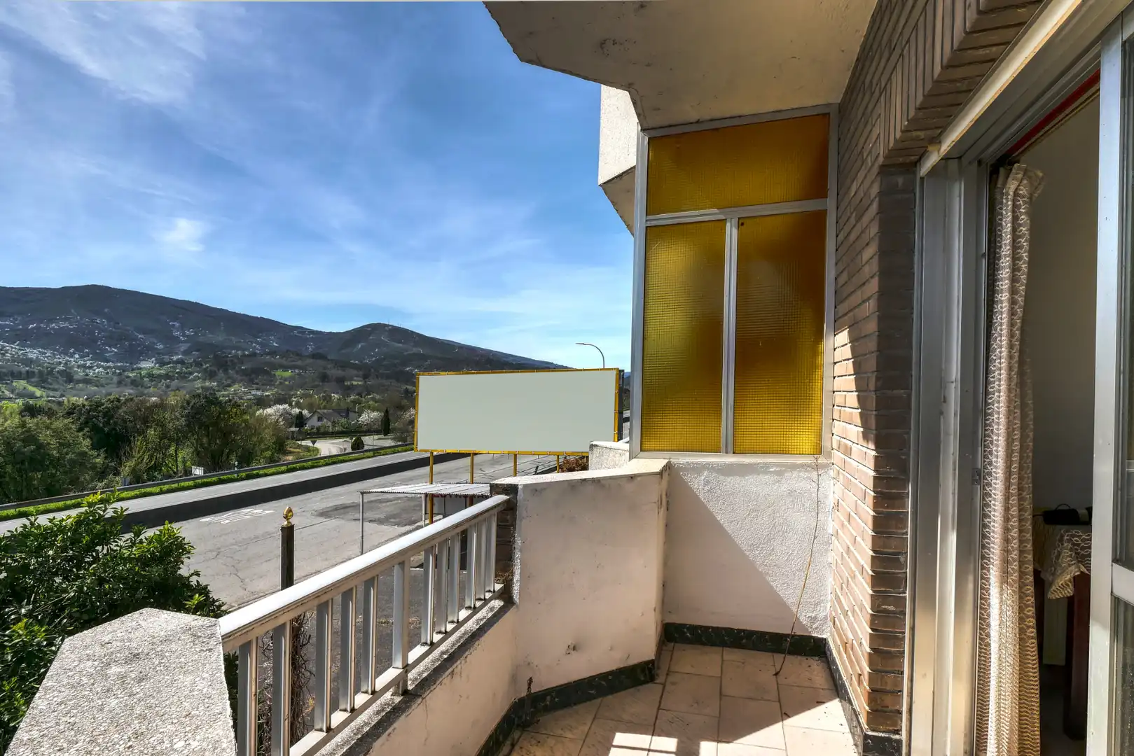 Vista exterior de Edifici en venda en Quiroga amb Piscina comunitària