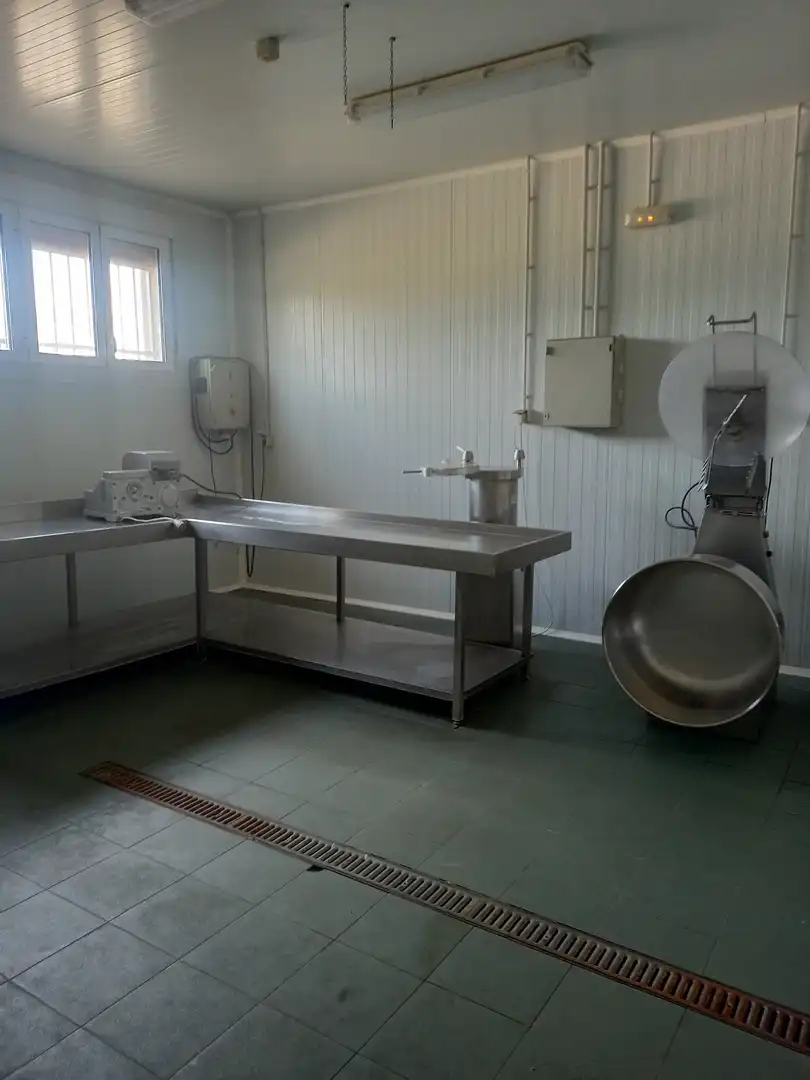 Cocina de Nave industrial en venta en Cañada del Hoyo