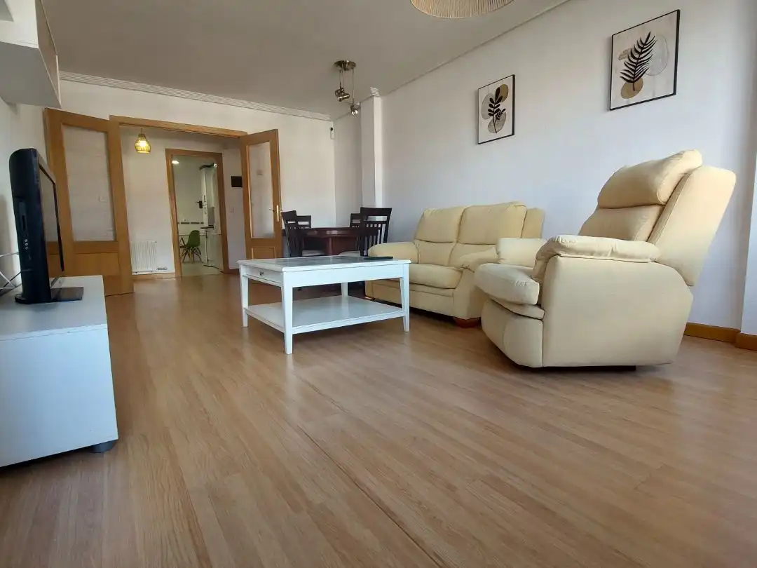Wohnzimmer von Wohnung zur Miete in San Andrés del Rabanedo pueblo