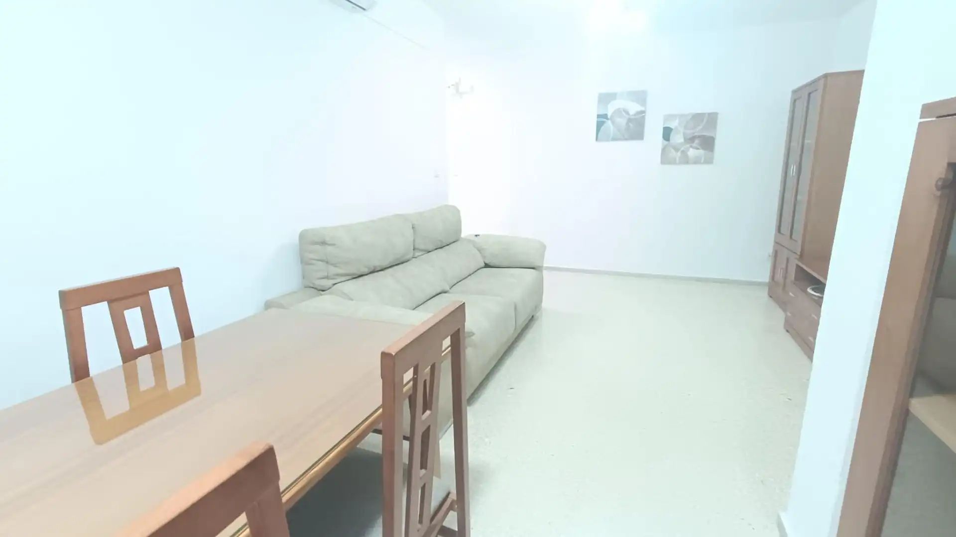 Sala de estar de Piso de alquiler en  Córdoba Capital con Aire acondicionado, Terraza y Amueblado