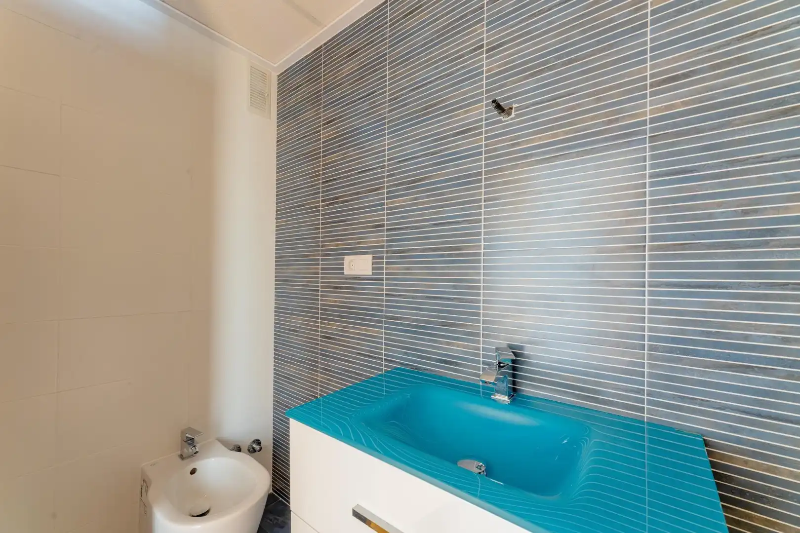 Baño de Ático de alquiler en Gandia con Aire acondicionado, Calefacción y Parquet