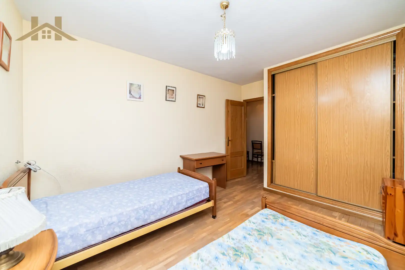 Habitación de Casa adosada en venta en Navalcarnero con Aire acondicionado, Calefacción y Jardín privado