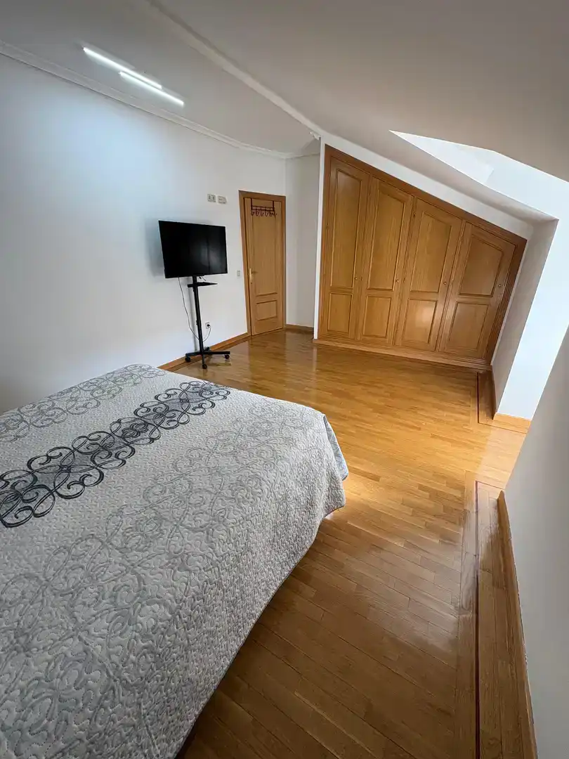 Schlafzimmer von Maisonette zum Verkauf in Fuenlabrada mit Parkett, Abstellraum und Möbliert