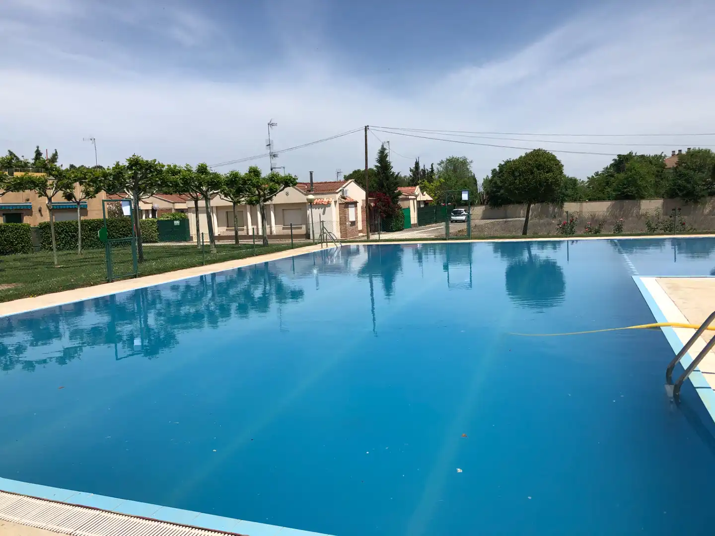 Swimming pool of Residential for sale in Nalda
