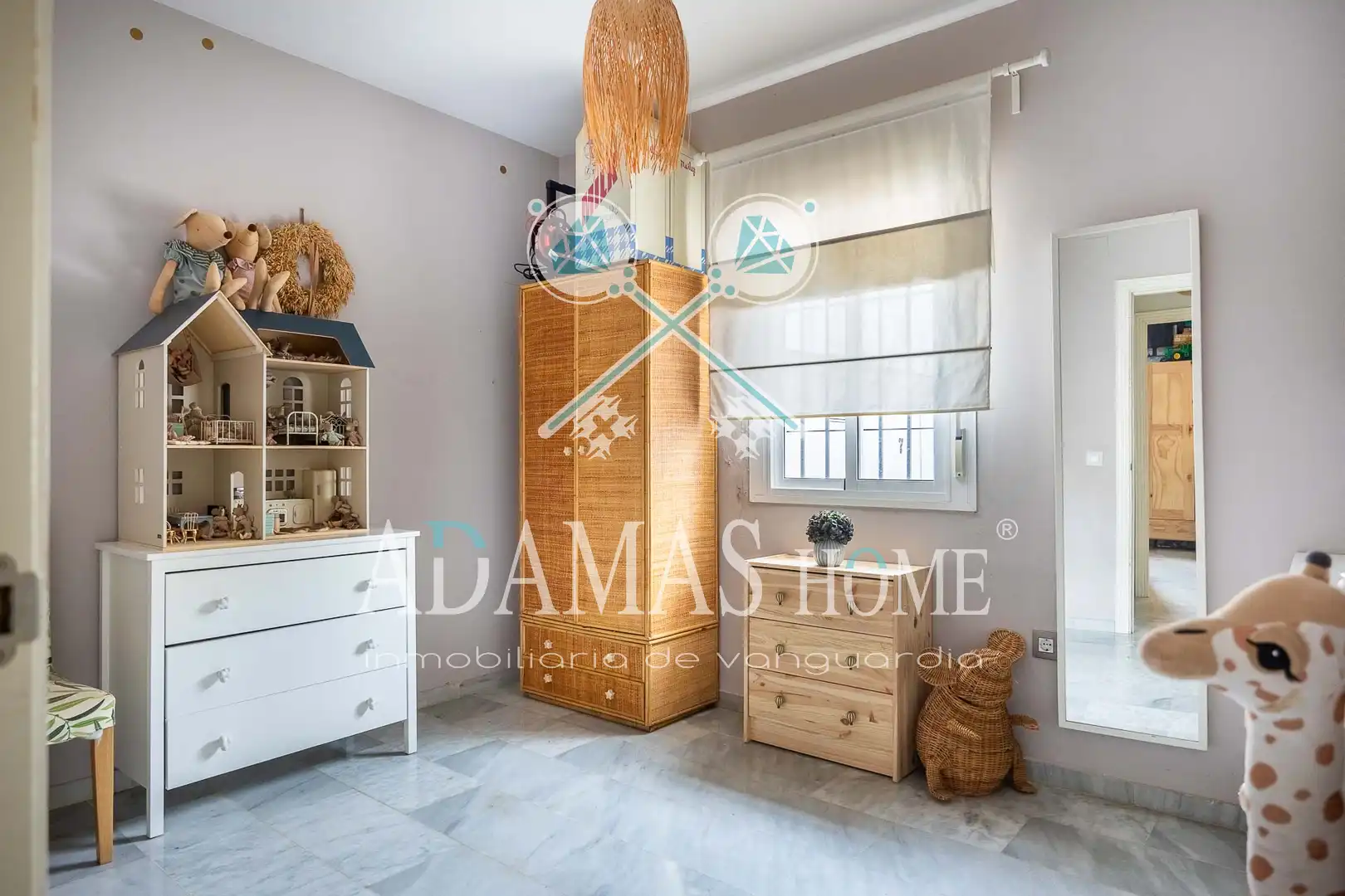 Habitación de Casa o chalet en venta en Valencina de la Concepción con Aire acondicionado, Calefacción y Jardín privado