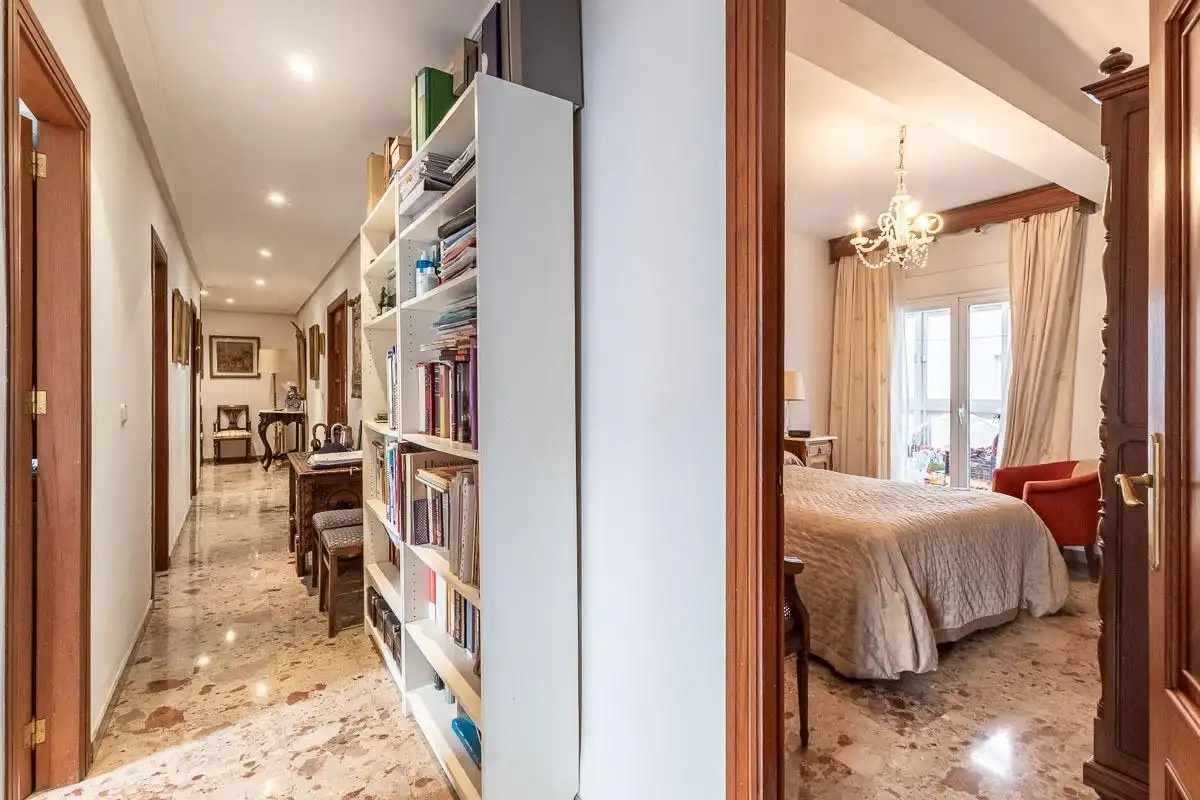 Flat for sale in Granada  with Air Conditioner, Heating and Balcony