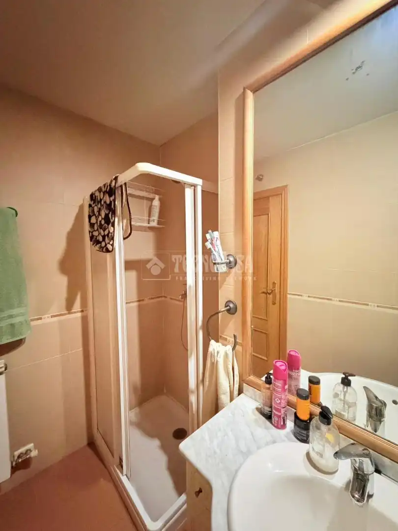 Habitación de Piso en venta en Valdepeñas con Aire acondicionado, Calefacción y Terraza