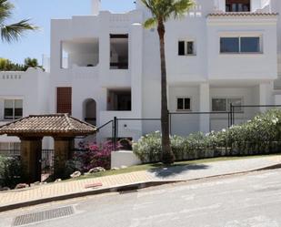 Exterior view of Planta baja for sale in Marbella  with Air Conditioner, Terrace and Swimming Pool