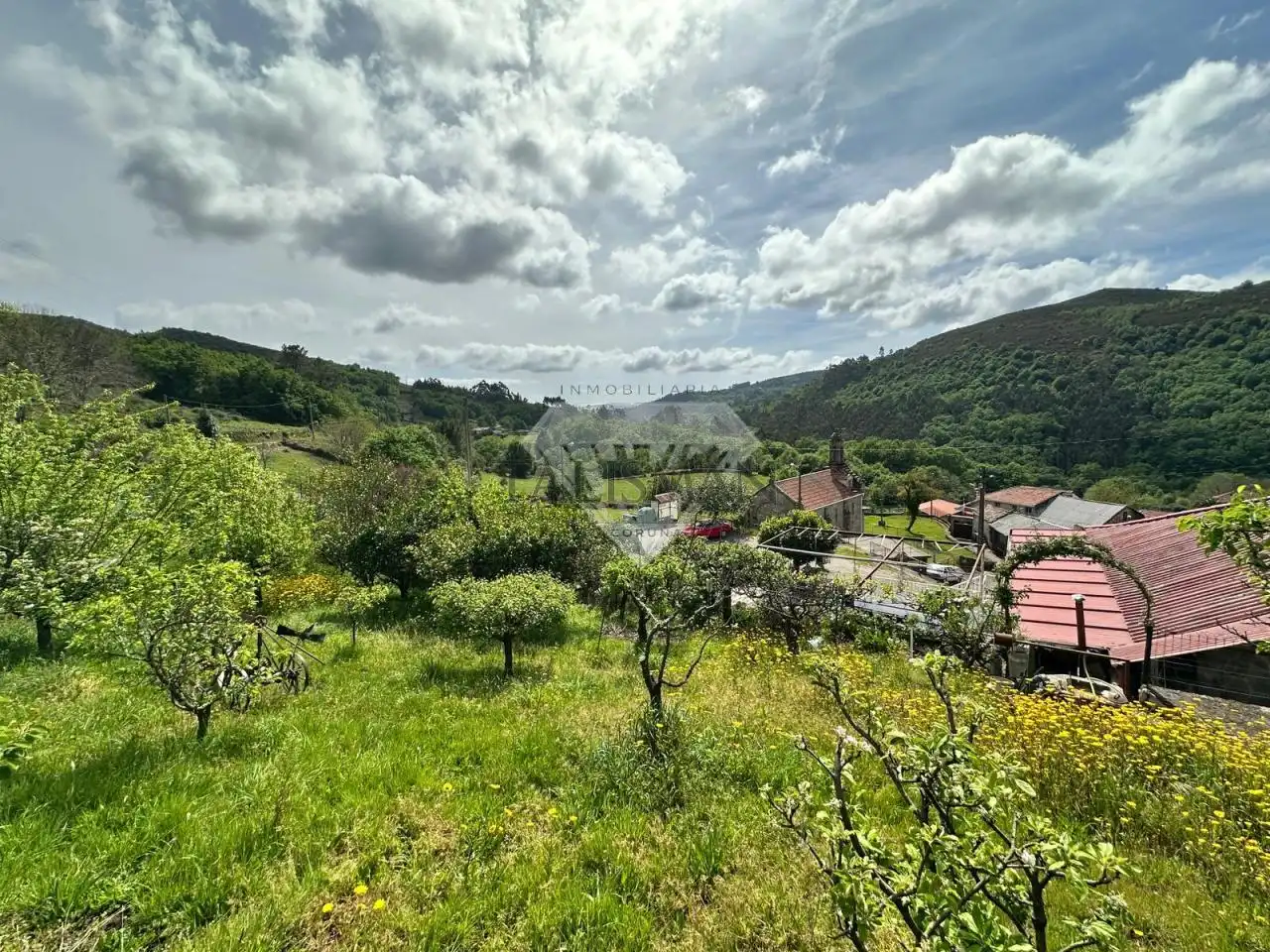 Casa o chalet en venta en A Lama   con Calefacción, Jardín privado y Piscina