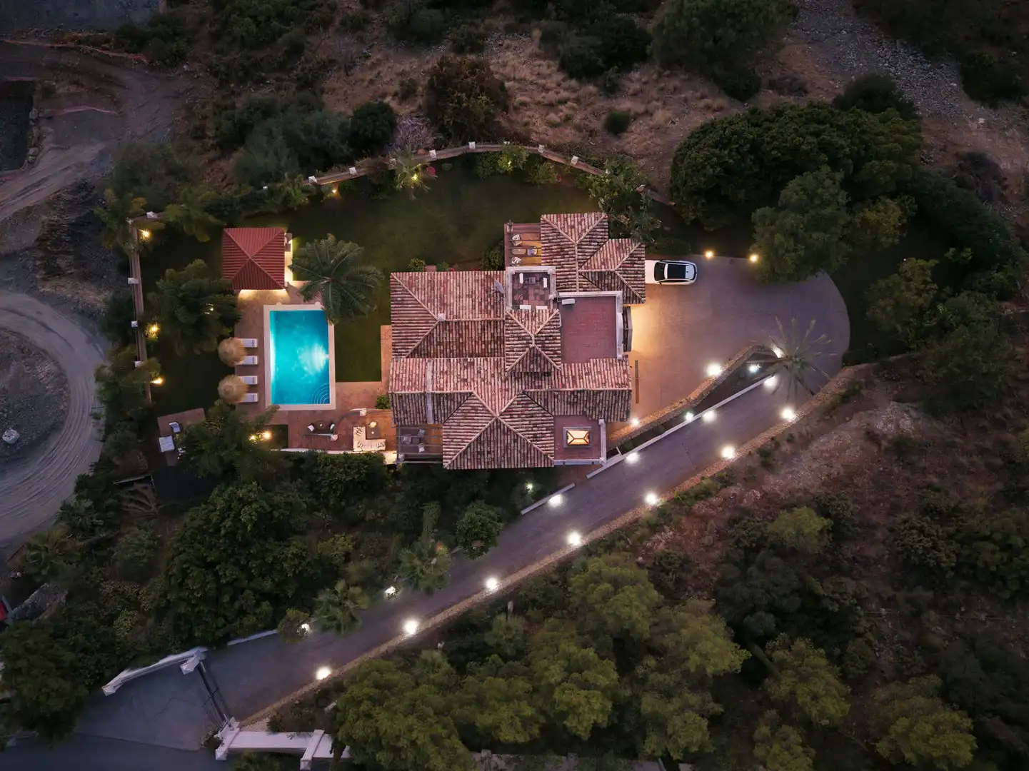 Exterior view of Houses for sale in Benahavís  with Air Conditioner, Private garden and Swimming Pool