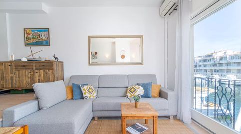 Foto 4 de Casa o chalet en venta en Carrer Cavall de Mar, Salins - Cavall de Mar, Empuriabrava