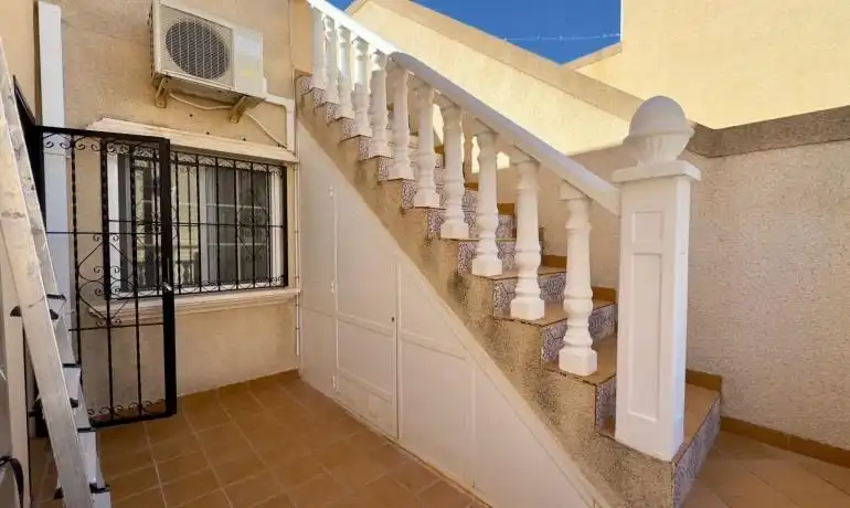 Casa adosada en venda en Orihuela amb Aire condicionat, Jardí privat i Terrassa