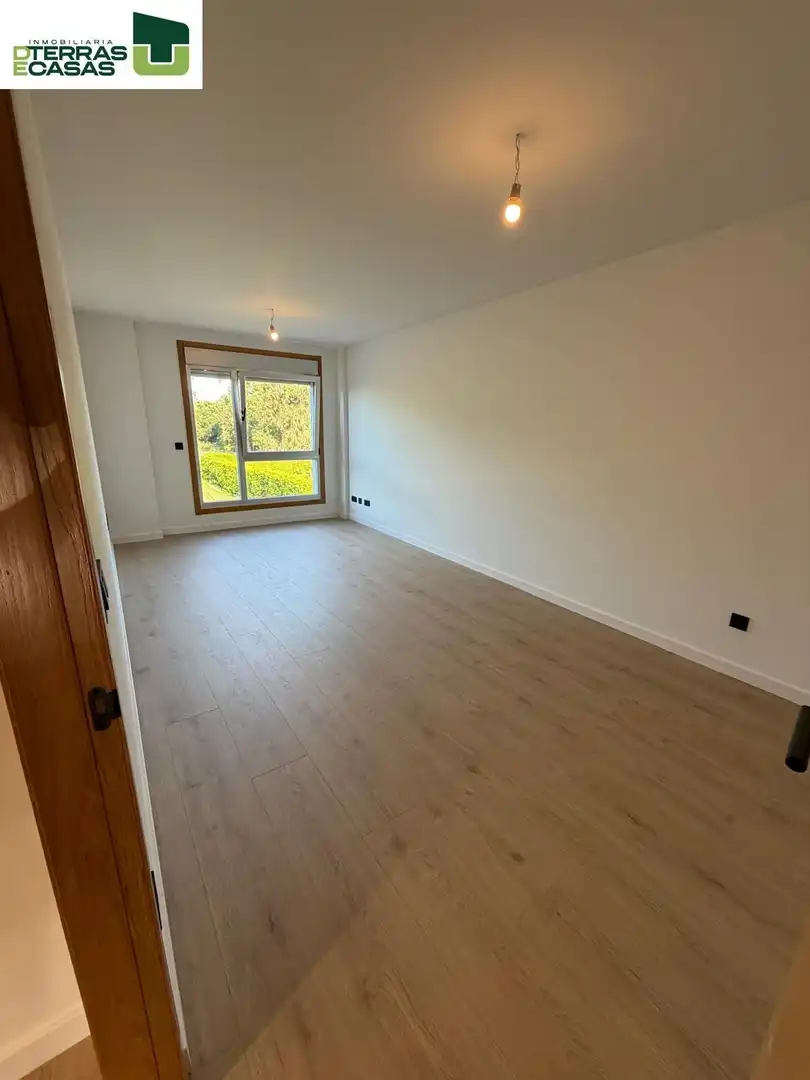 Schlafzimmer von Wohnung zum Verkauf in A Illa de Arousa 