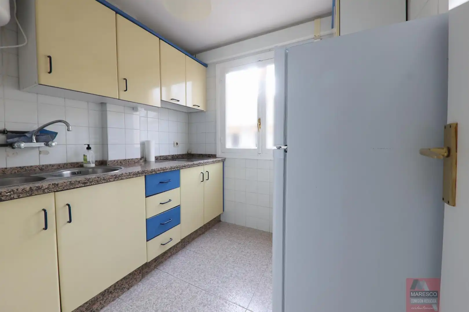 Kitchen of Flat for sale in Fuengirola  with Air Conditioner, Terrace and Balcony