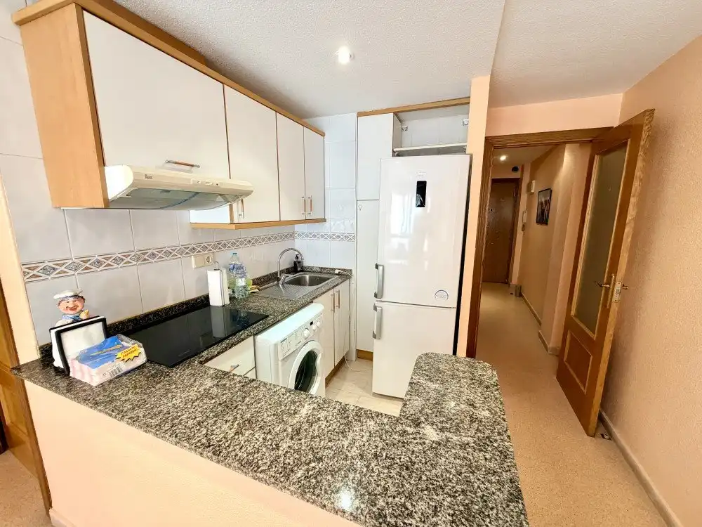 Apartament amb terrassa en venda a Guardamar Playa, imagen 8
