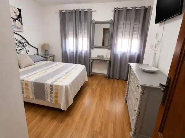 Habitación de Casa adosada en venta en Manilva con Aire acondicionado, Calefacción y Terraza