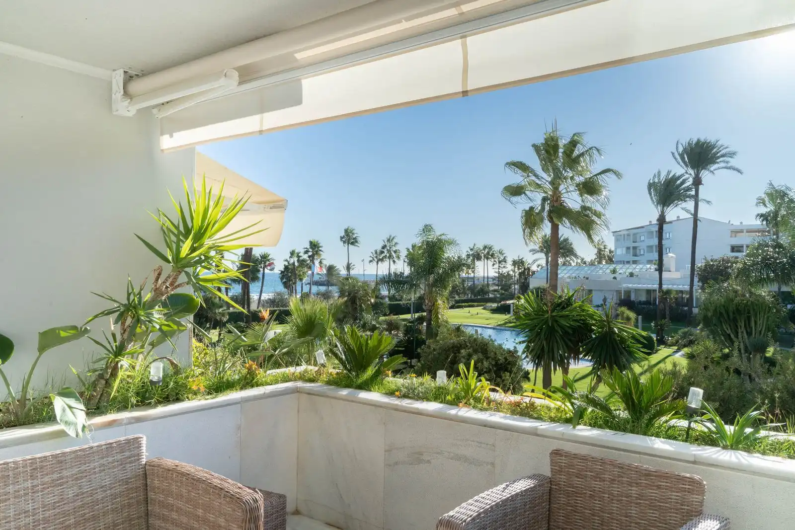 Jardín de Piso en venta en Marbella con Aire acondicionado, Terraza y Trastero