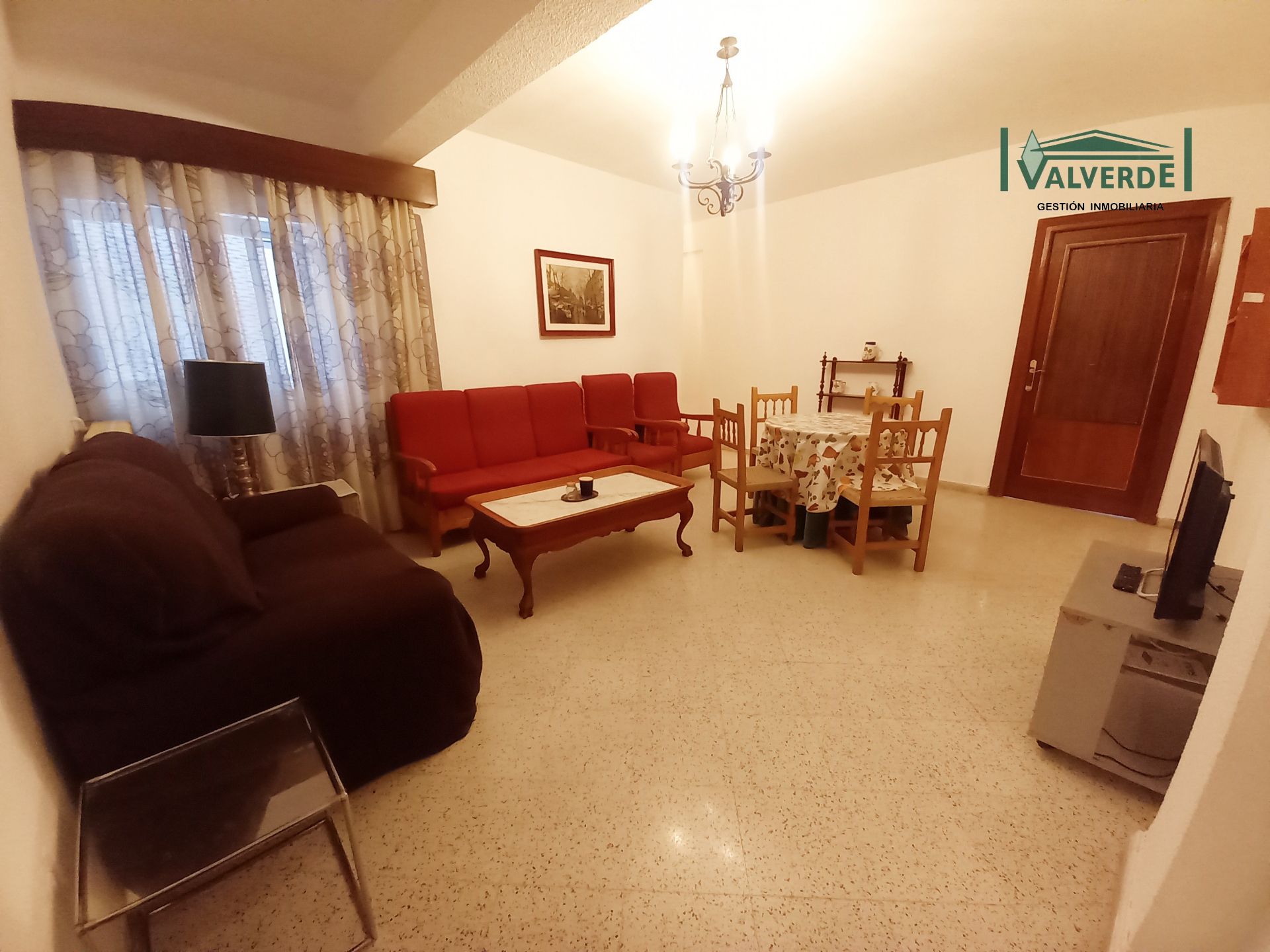 Living room of Flat to rent in  Granada Capital  with Heating, Furnished and Washing machine