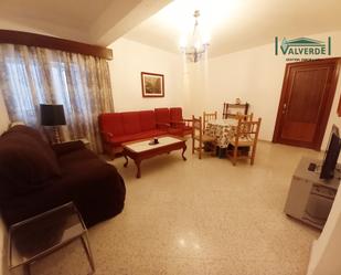 Living room of Flat to rent in  Granada Capital  with Heating, Furnished and Washing machine