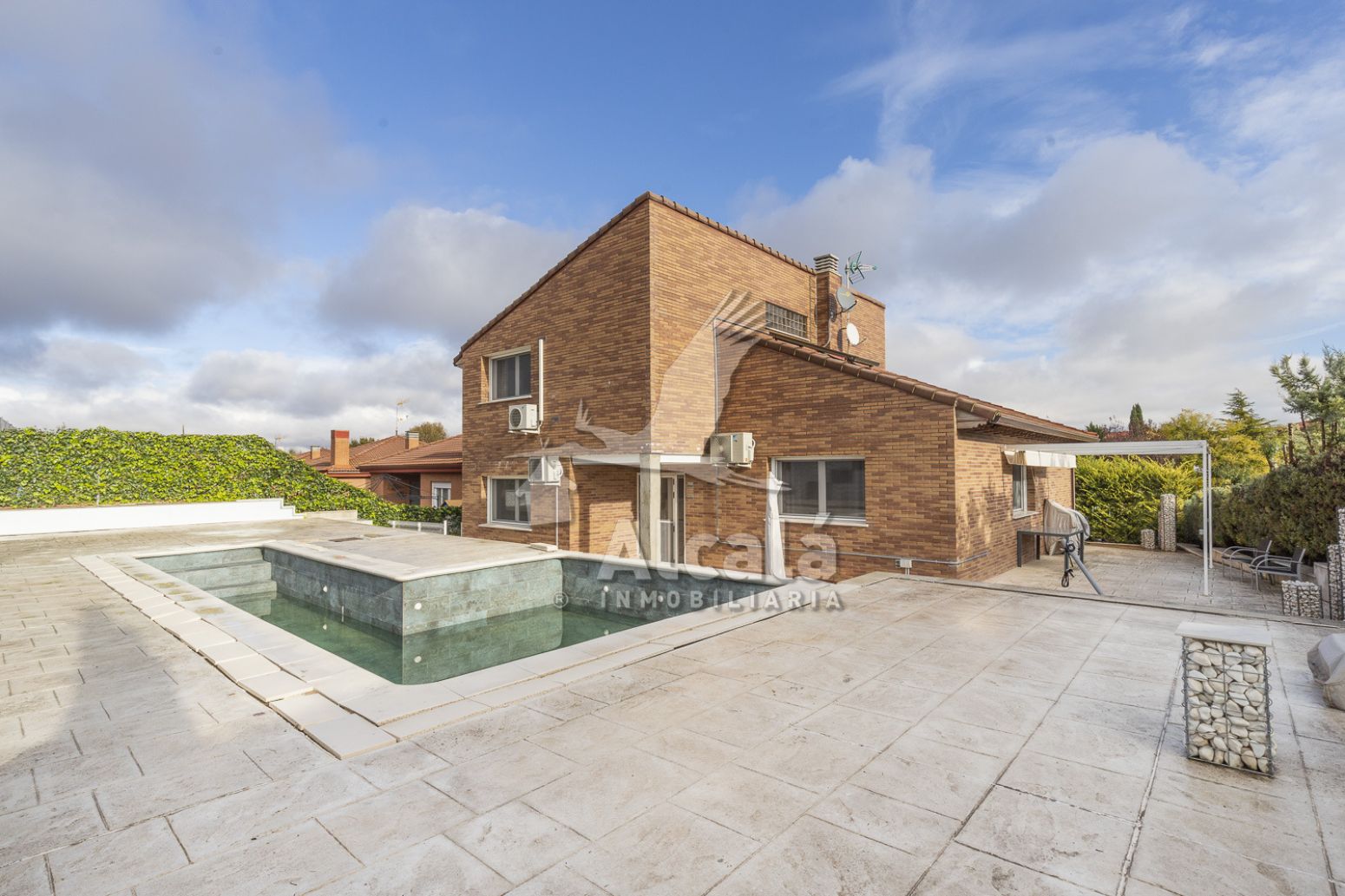 House or chalet for sale in Hita