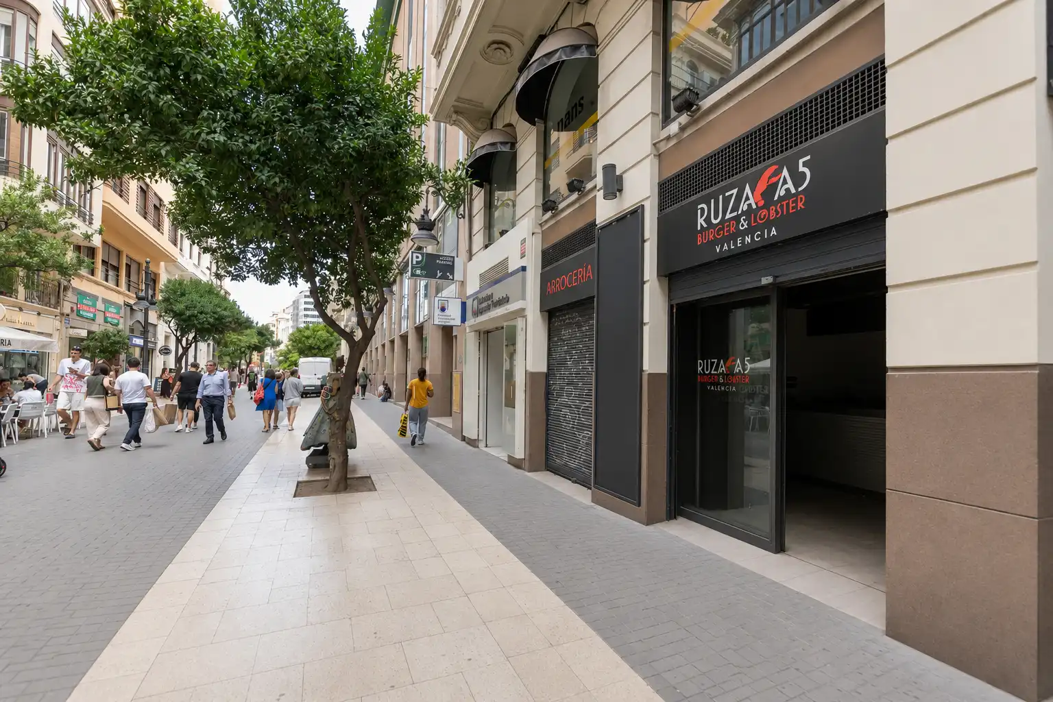 Exterior view of Commercial properties for rent in Valencia  with Air Conditioner