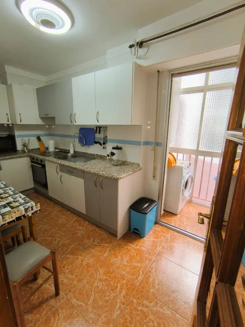Cocina de Piso de alquiler en Palencia con Calefacción, Parquet y Terraza