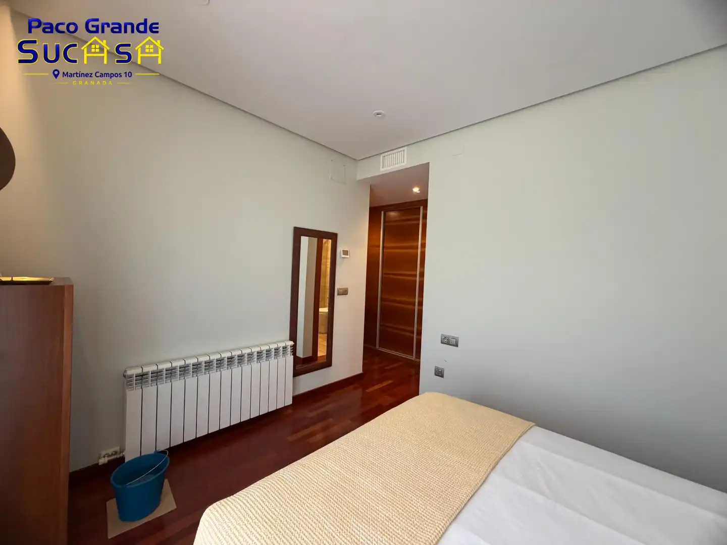 Bedroom of Flat for rent in Granada  with Air Conditioner, Heating and Parquet flooring