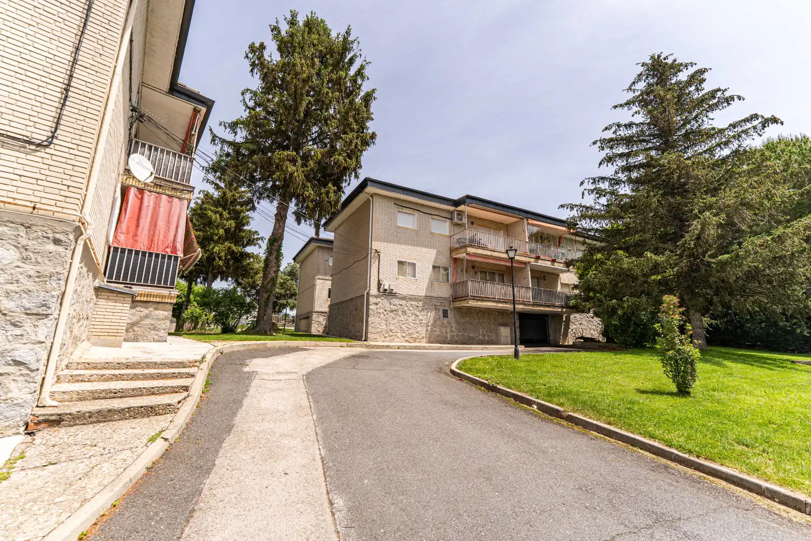 Vista exterior de Pis en venda en Guadarrama amb Calefacció, Terrassa i Traster