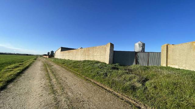 Terreno residencial en Venta en SUELO CON EDF,PRAJE.LAS VEGAS PG.50, -1 en Larrodrigo