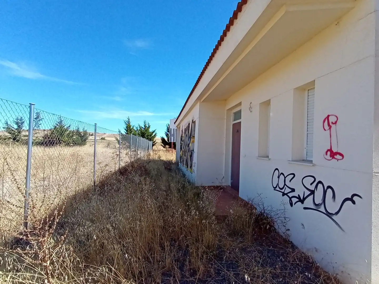 Exterior view of Houses for sale in Sanchidrián, Ávila