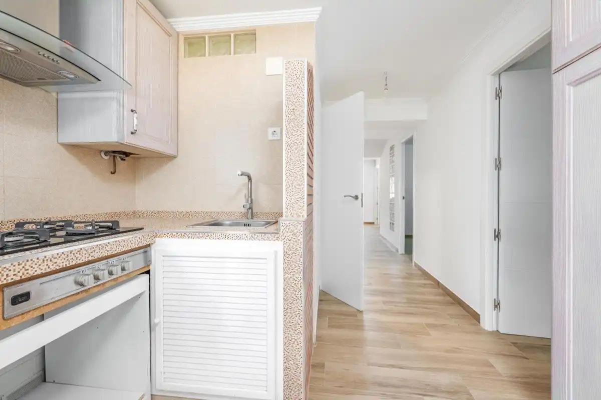 Cocina de Planta baja en venta en Sevilla con Calefacción