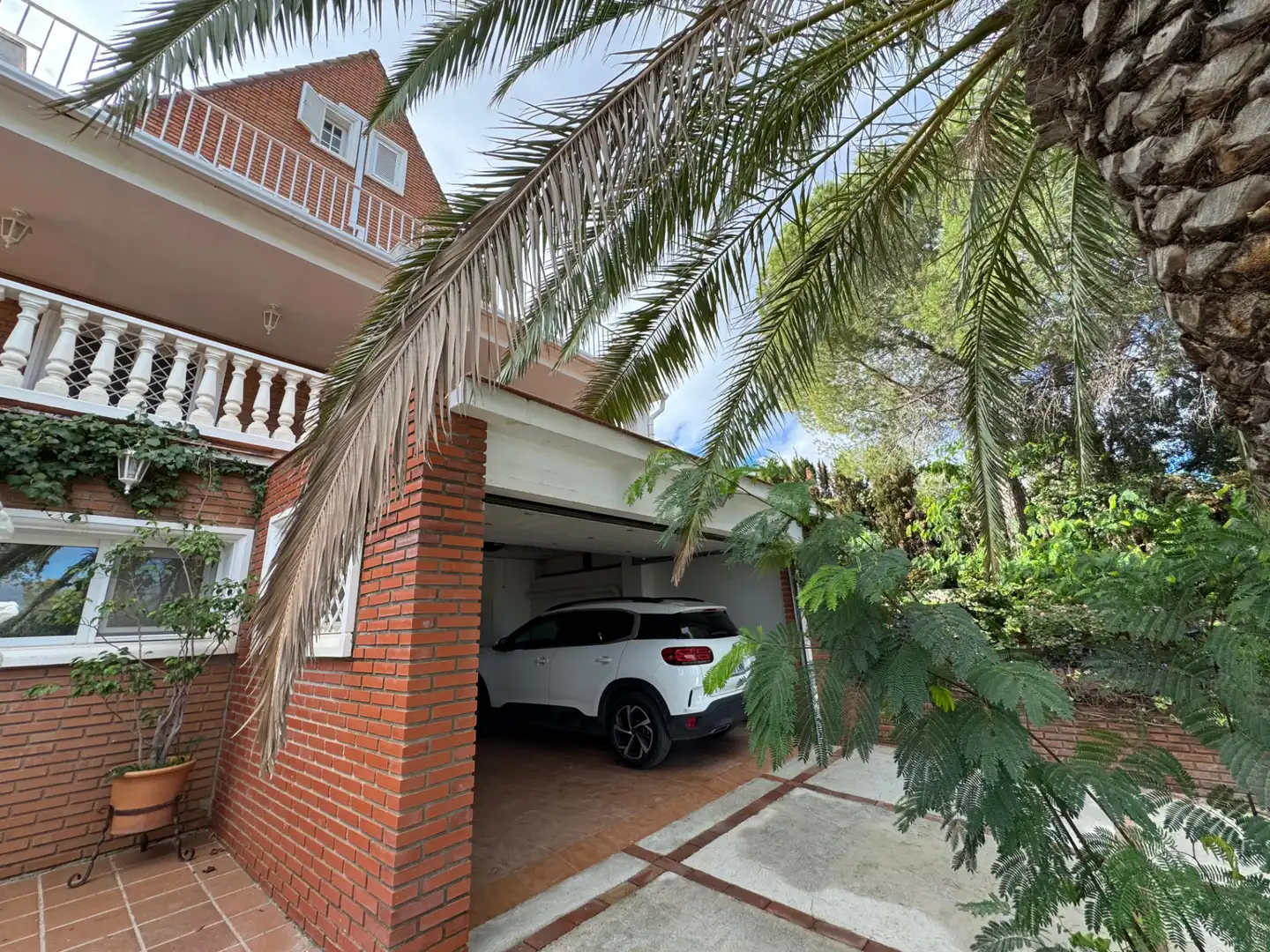 Aparcament de Casa o xalet en venda en Alhaurín de la Torre amb Aire condicionat, Calefacció i Jardí privat