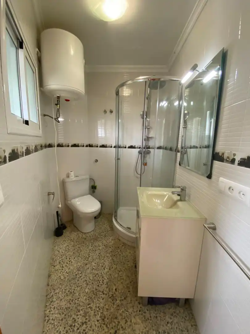 Badezimmer von Wohnung zur Miete in Sevilla mit Terrasse und Möbliert