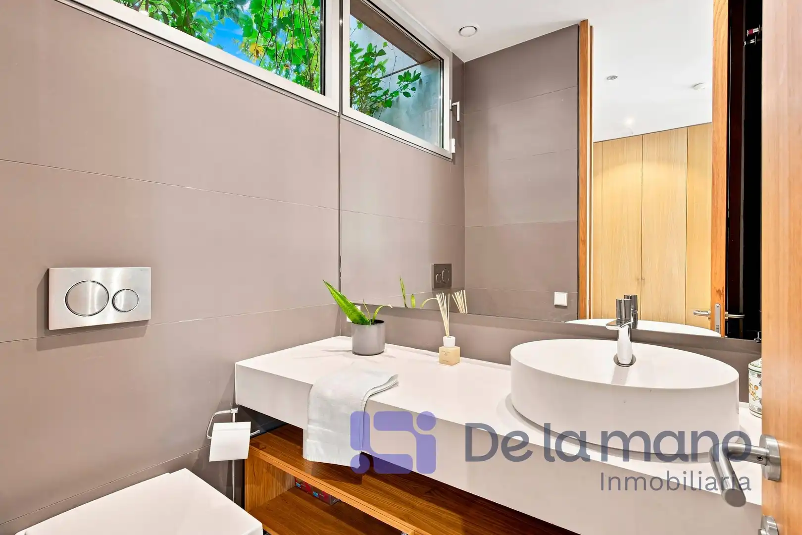 Bathroom of Houses for sale in Madrid  with Air Conditioner, Heating and Private garden