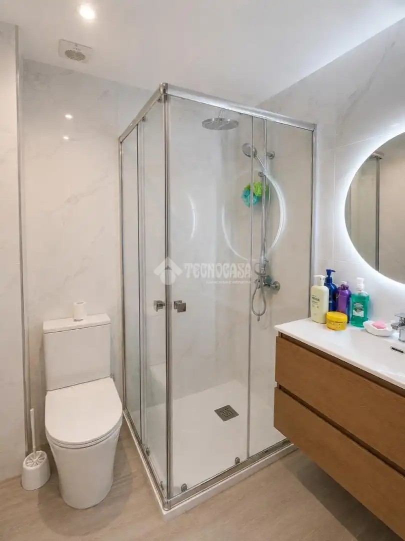 Baño de Piso en venta en Madrid con Aire acondicionado, Calefacción y Terraza