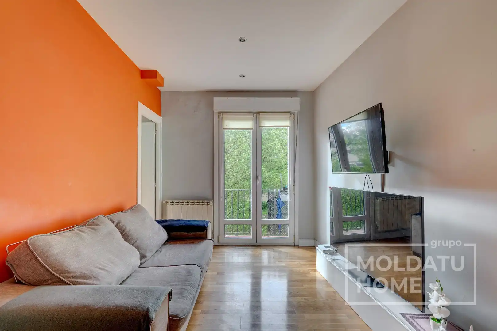 Living room of Flat for sale in Donostia - San Sebastián   with Heating and Furnished