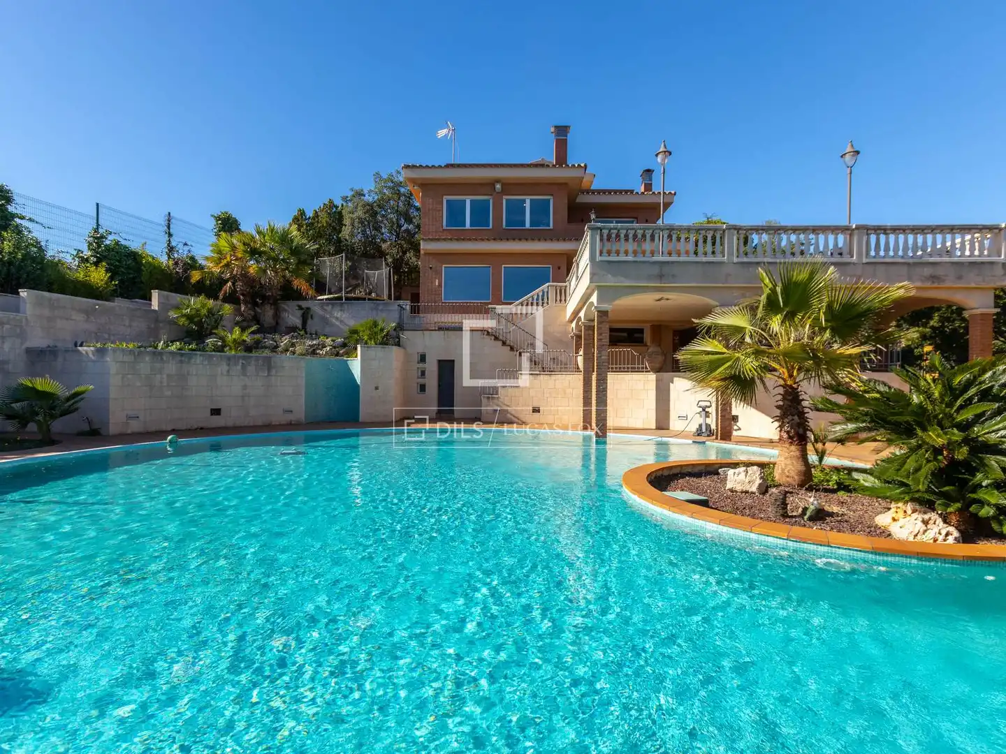 Villa con terrazza in vendita a Alella