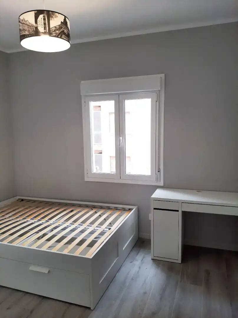 Habitación de Piso de alquiler en Zaragoza con Calefacción, Amueblado y Horno