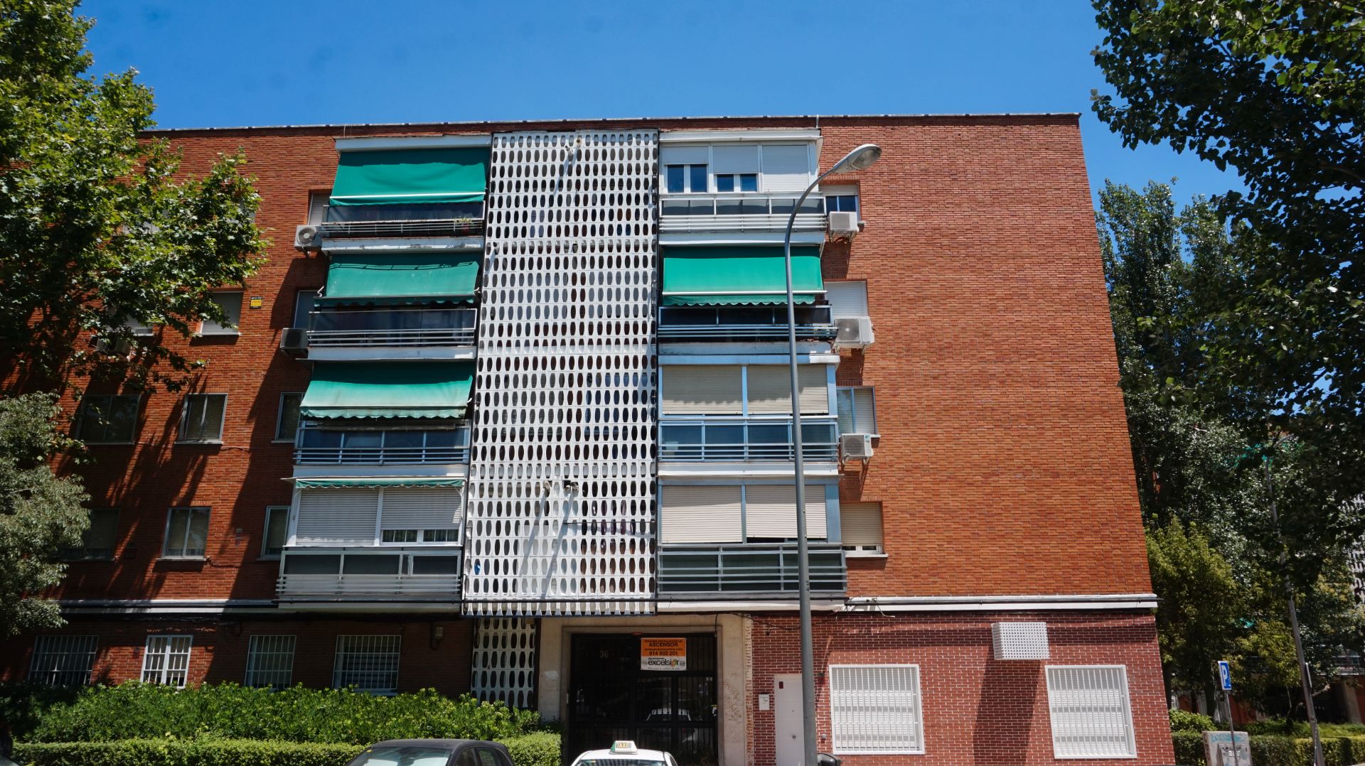 Vista exterior de Pis en venda en  Madrid Capital amb Aire condicionat, Calefacció i Parquet
