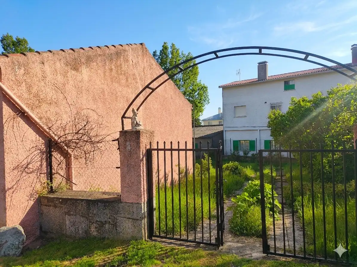 Casa o chalet en venta en Santa María de la Alameda con Jardín privado