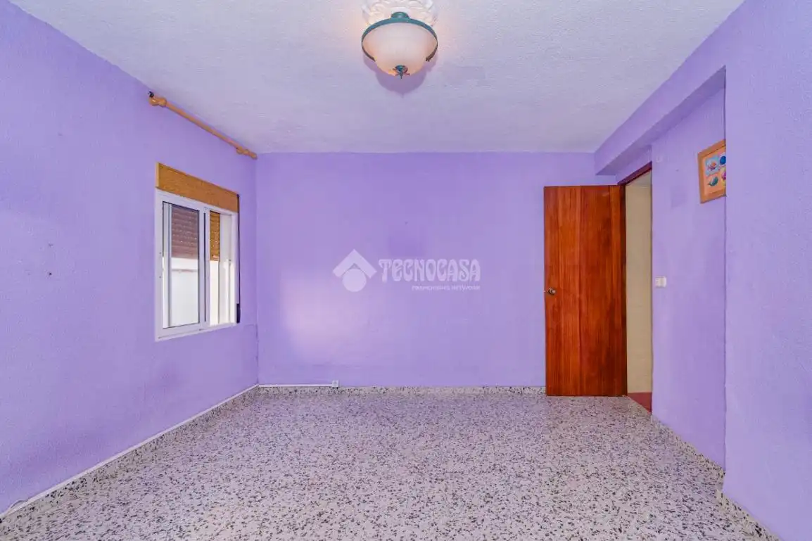 Casa adosada en venta en Loja con Amueblado y Balcón