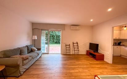 Living room of Planta baja for sale in Castell-Platja d'Aro  with Air Conditioner and Terrace